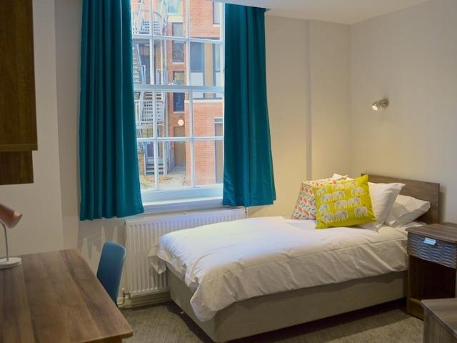 Apartment for rent in East Marylebone, Cat Hill
