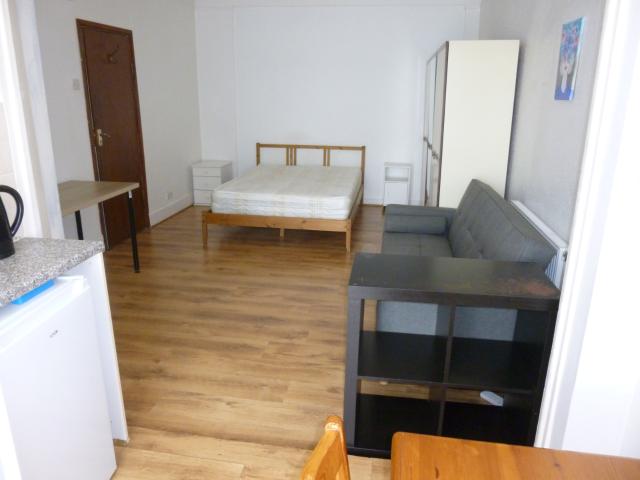 Studio for rent in Finchley, Greater London