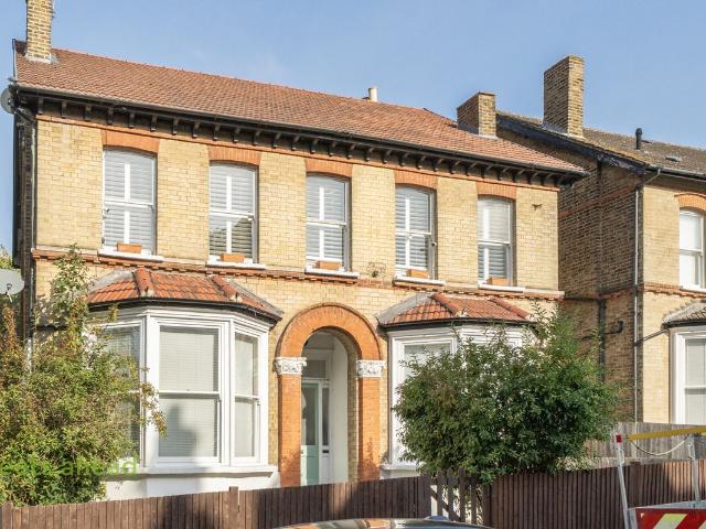 Apartment for rent in London Borough of Croydon, Greater London