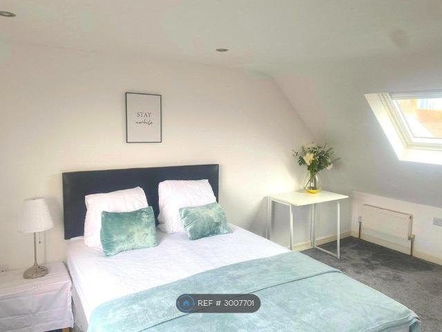 Room for rent in London Borough of Hounslow, Greater London