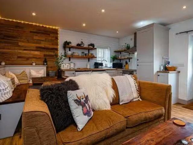 Apartment for rent in New Moat, Wales