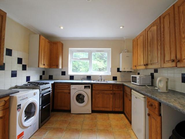 Room for rent in Westborough, Guildford