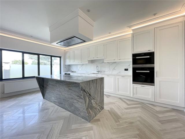 Apartment for rent in Hadley Wood, Greater London
