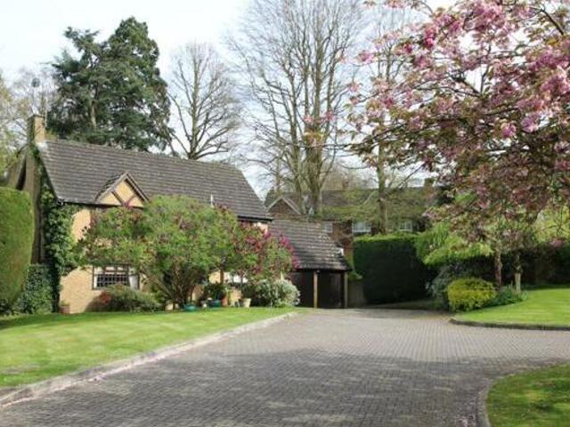 House for sale in Pachesham Park, Surrey