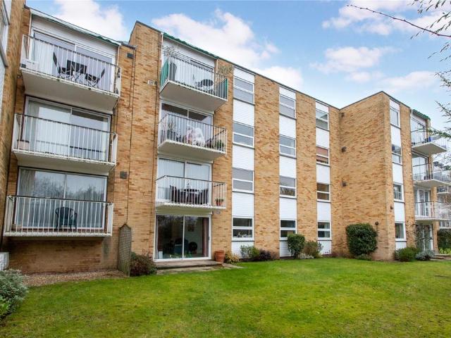 Apartment for rent in Henley-on-Thames, Berrick Salome