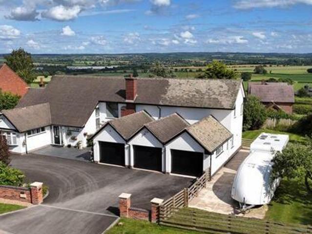 House for sale in Baswich, Staffordshire