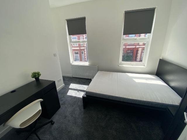 Room for rent in Claughton, Birkenhead