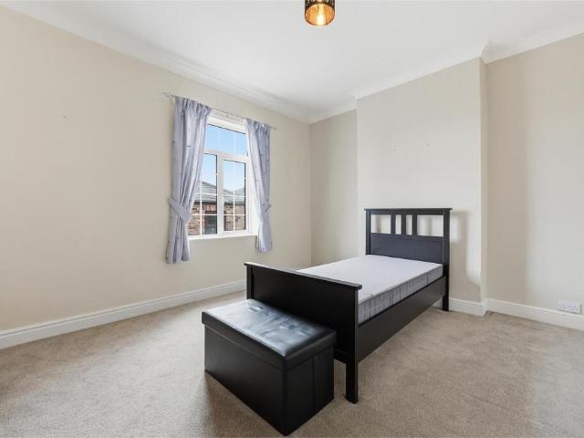 House for rent in Red Hill, Surrey