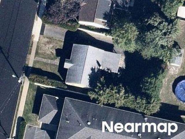 House for sale in Elmwood Park, New Jersey