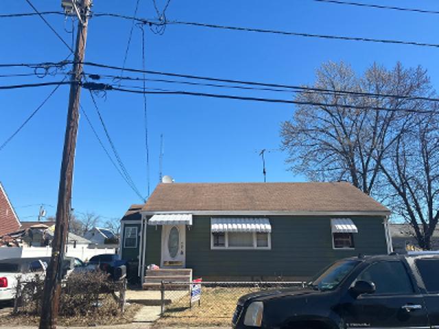 House for sale in Avenel, New Jersey