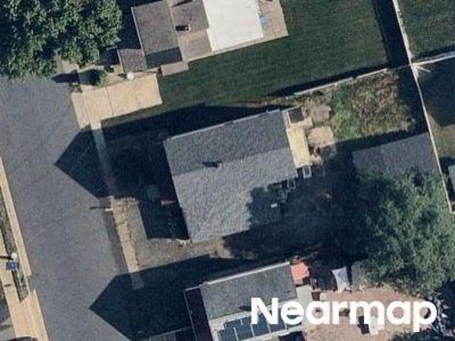 House for sale in Edison, New Jersey
