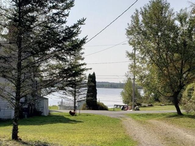 House for sale in Gouldsboro House for sale in Gouldsboro