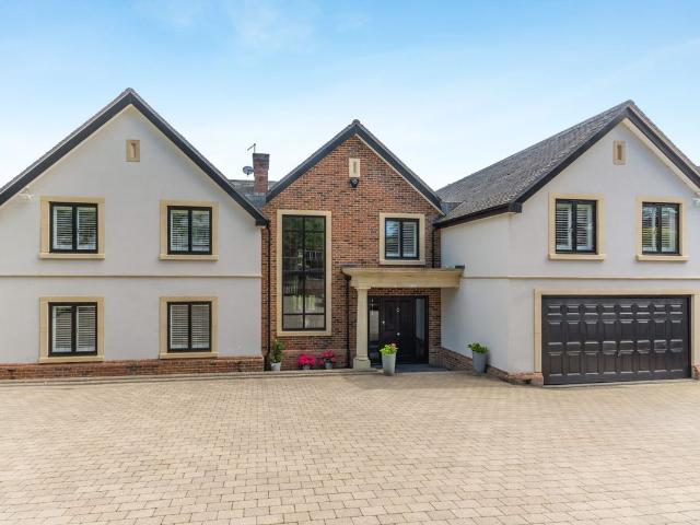 House for rent in Gerrards Cross, Tatling End