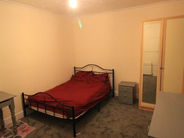 House for rent in Dee Park, Reading