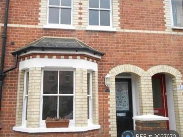 House for rent in Dee Park, Reading