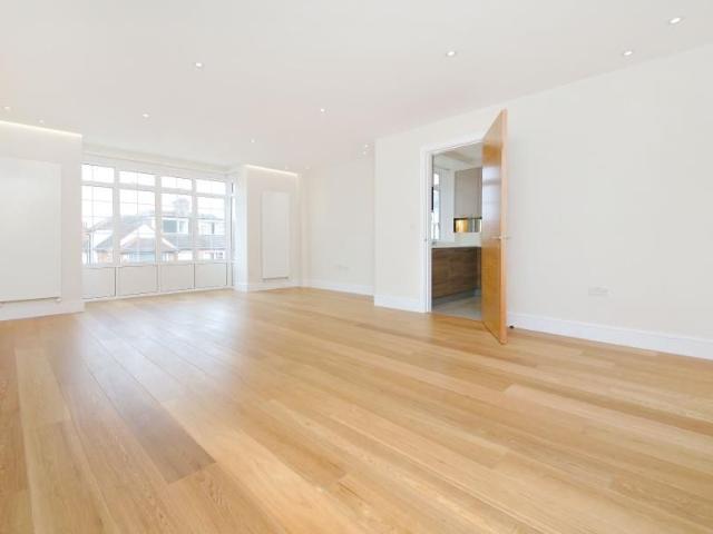 Apartment for rent in Golders Green, Greater London