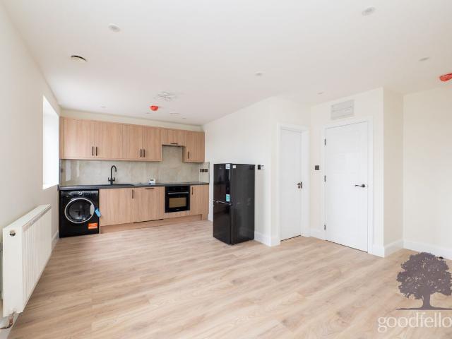 Studio for rent in Carshalton Beeches, Greater London