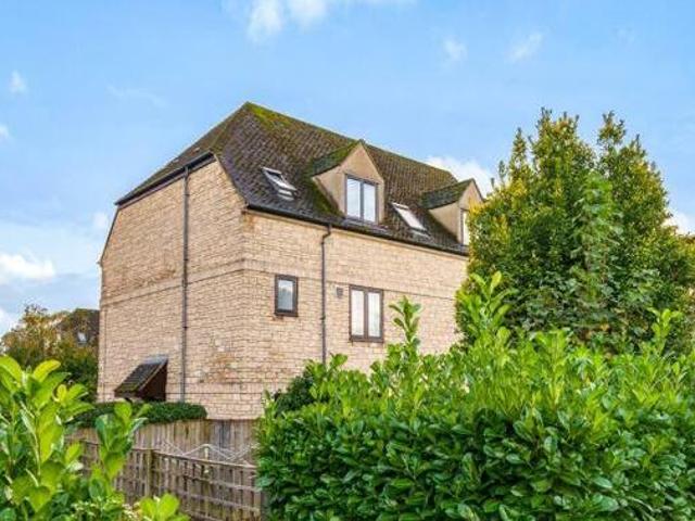 House for sale in Deer Park, Black Bourton