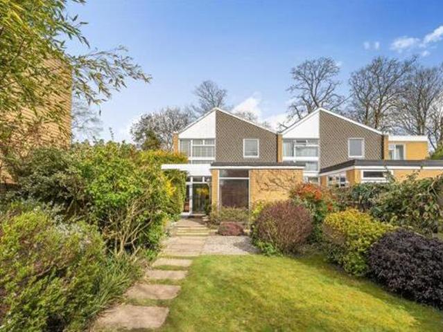 House for sale in Kingston Upon Thames, Greater London