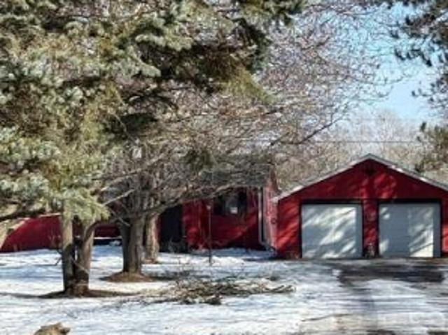 House for sale in Braham, Minnesota