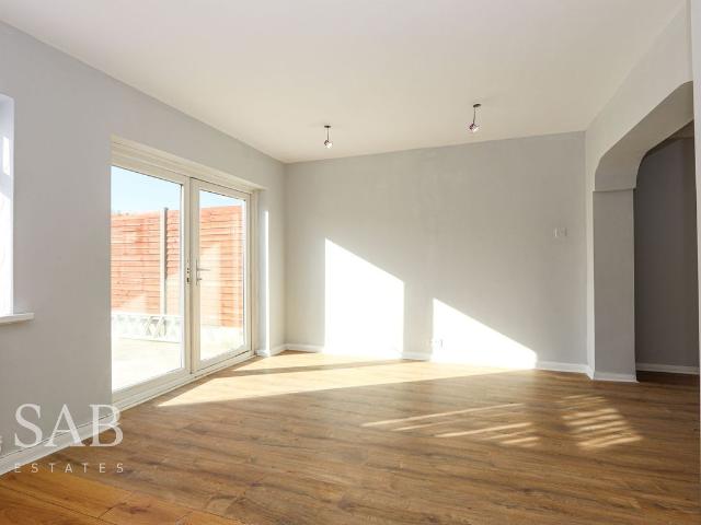 House for rent in London Borough of Ealing, Greater London
