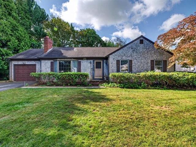 House for sale in Dartmouth, Bristol County