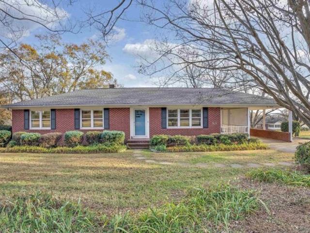 House for sale in Inman, South Carolina