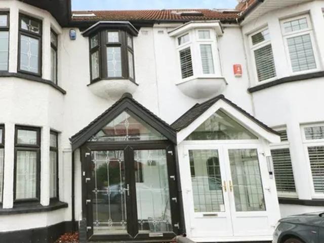 House for rent in Gants Hill, Greater London