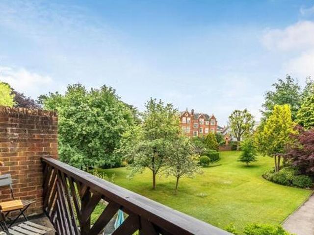 House for sale in Pachesham Park, Surrey