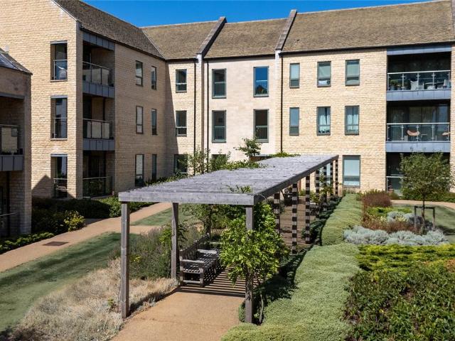 Apartment for rent in Beechwood Park, Cotswold