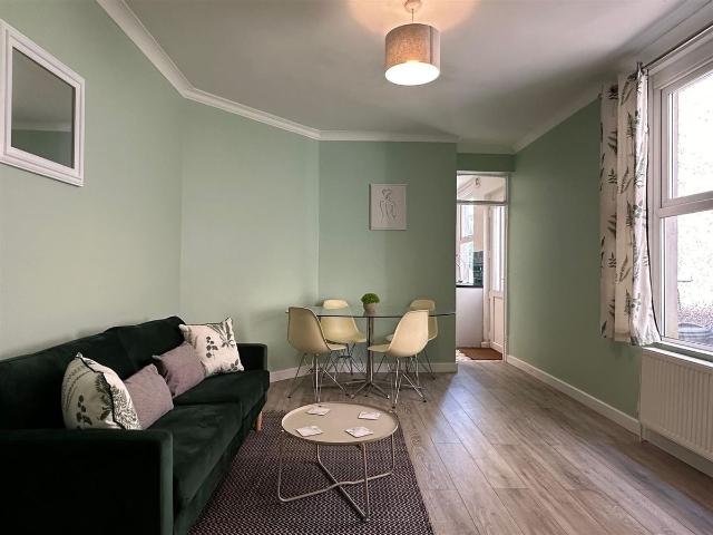 Apartment for rent in Nangreaves, Wales