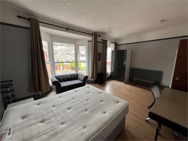 House for rent in Nangreaves, Wales
