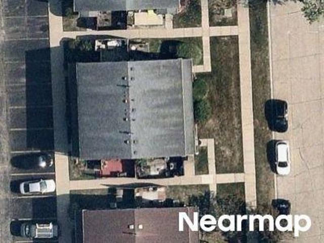 Condo for sale in Pontiac, Michigan
