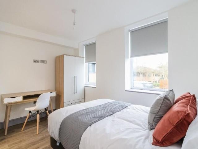 Room for rent in Broomhill, Chadsmoor