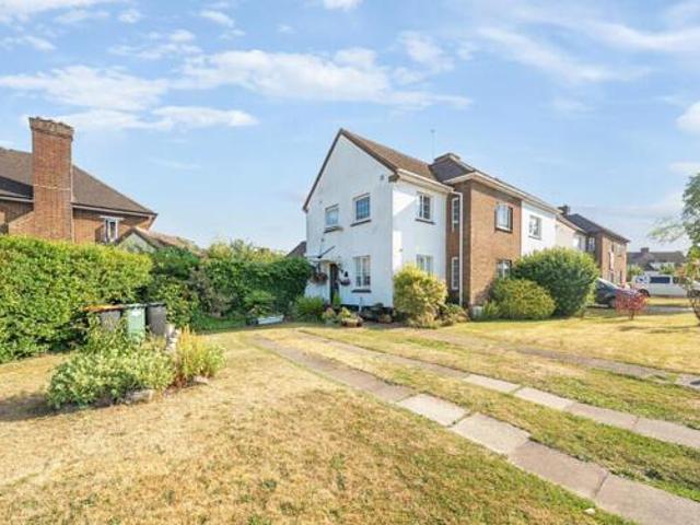 House for sale in Beecroft, Dunstable