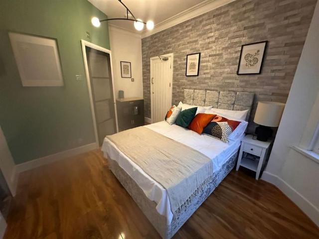Room for rent in Alton Barnes, Essex