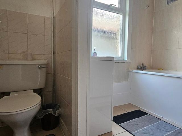 House for rent in Gants Hill, Greater London