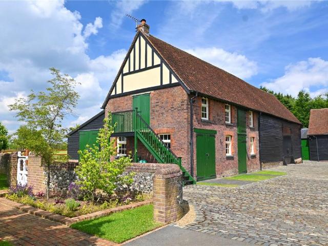 House for rent in Hatching Green, Five Acres