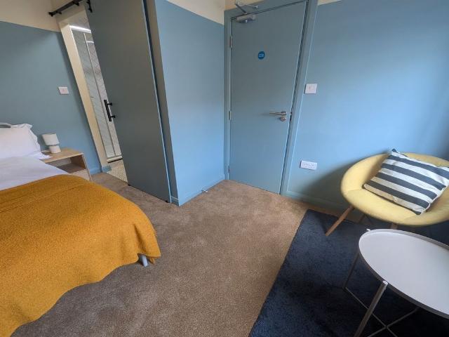 Room for rent in Attenborough, East Midlands