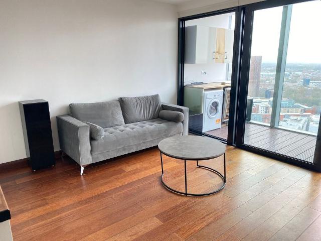 Apartment for rent in Petersfield, Manchester