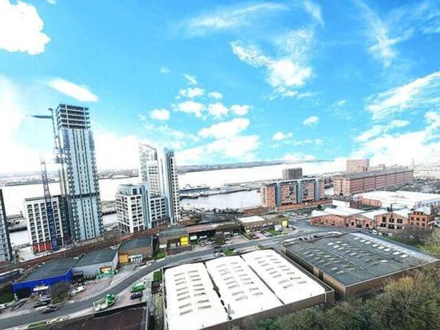 House for sale in Birkenhead, Liverpool City Region