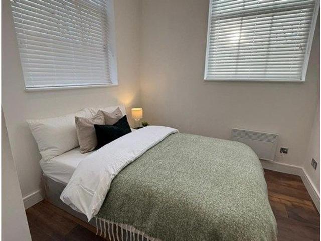 Room for rent in Kensal Town, Greater London