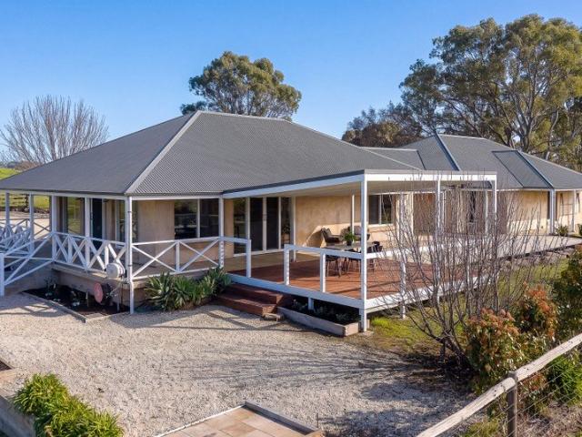 Cottage for sale in Harrogate, South Australia