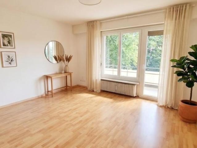 Apartment mieten in Einigen, Zürich
