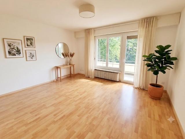 Wohnung mieten in Einigen, Zürich