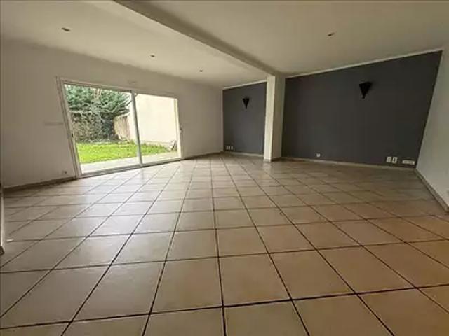 Maison location à Bègles, Courlon