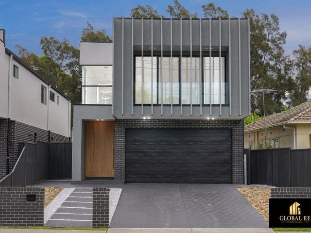 House for sale in Canley Heights