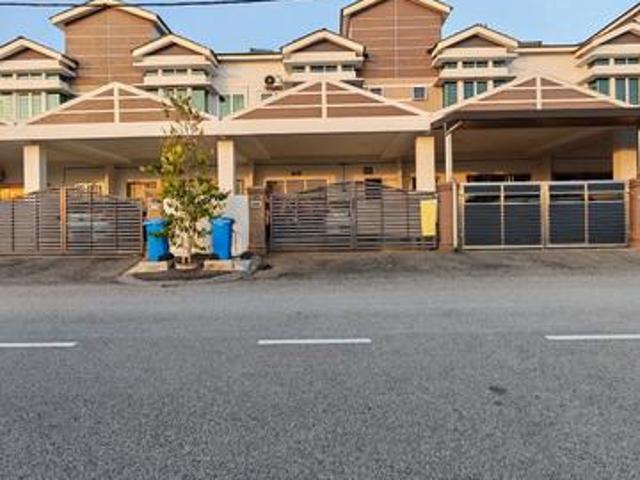 Terraced House for sale in Perak, Behrang Stesen