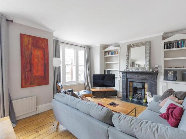 Apartment for rent in Balham, Greater London