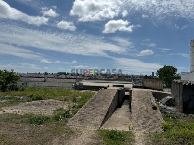 Armazém venda em Beja (Salvador e Santa Maria da Feira), Beja